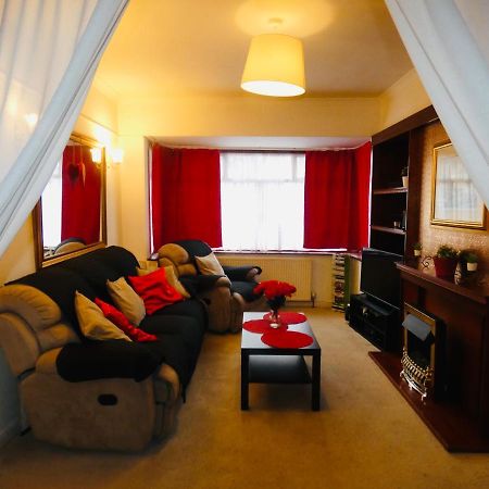 Spacious 3 Bed House With Parking & Good Transport South Norwood Exteriér fotografie