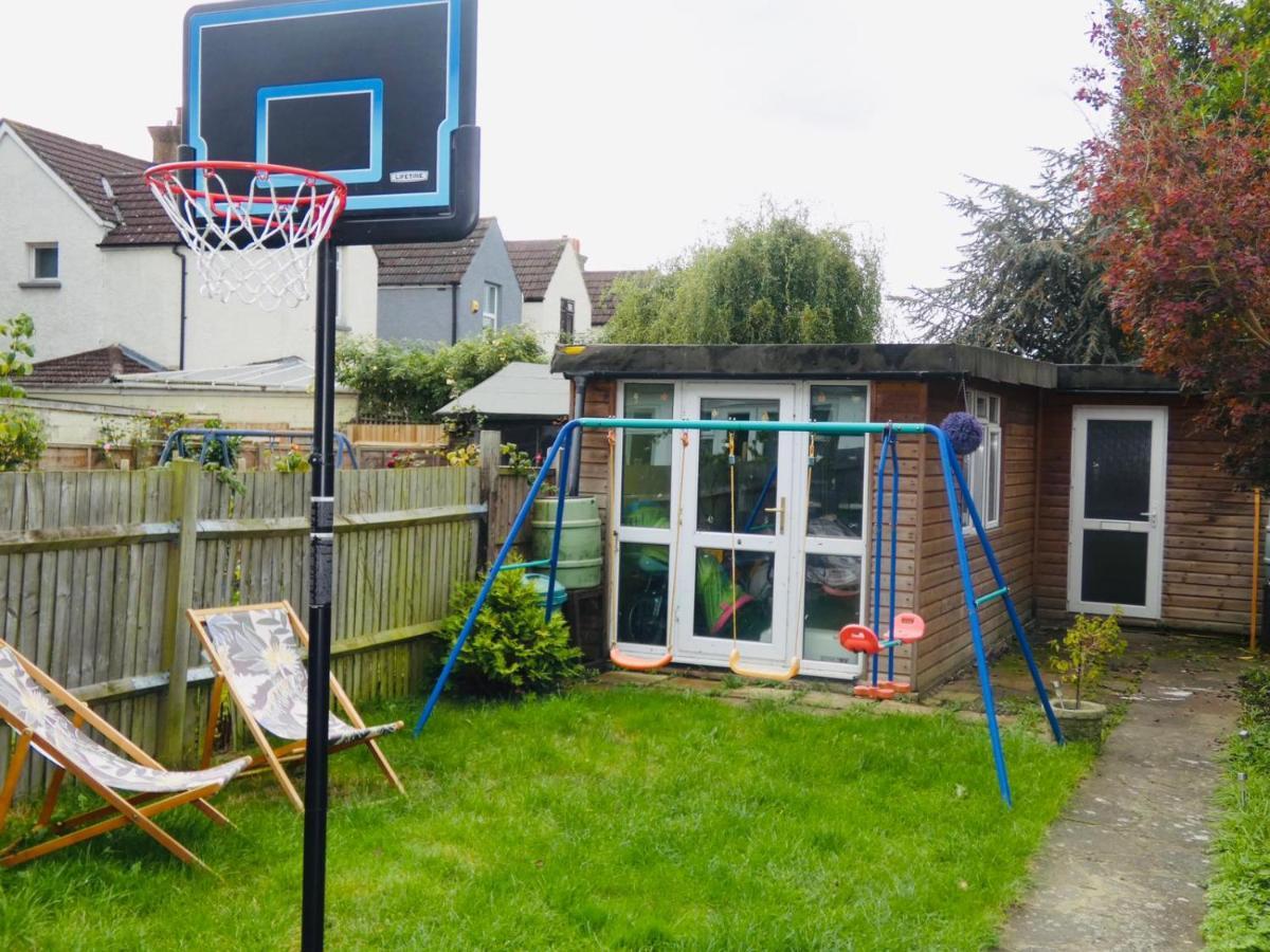 Spacious 3 Bed House With Parking & Good Transport South Norwood Exteriér fotografie