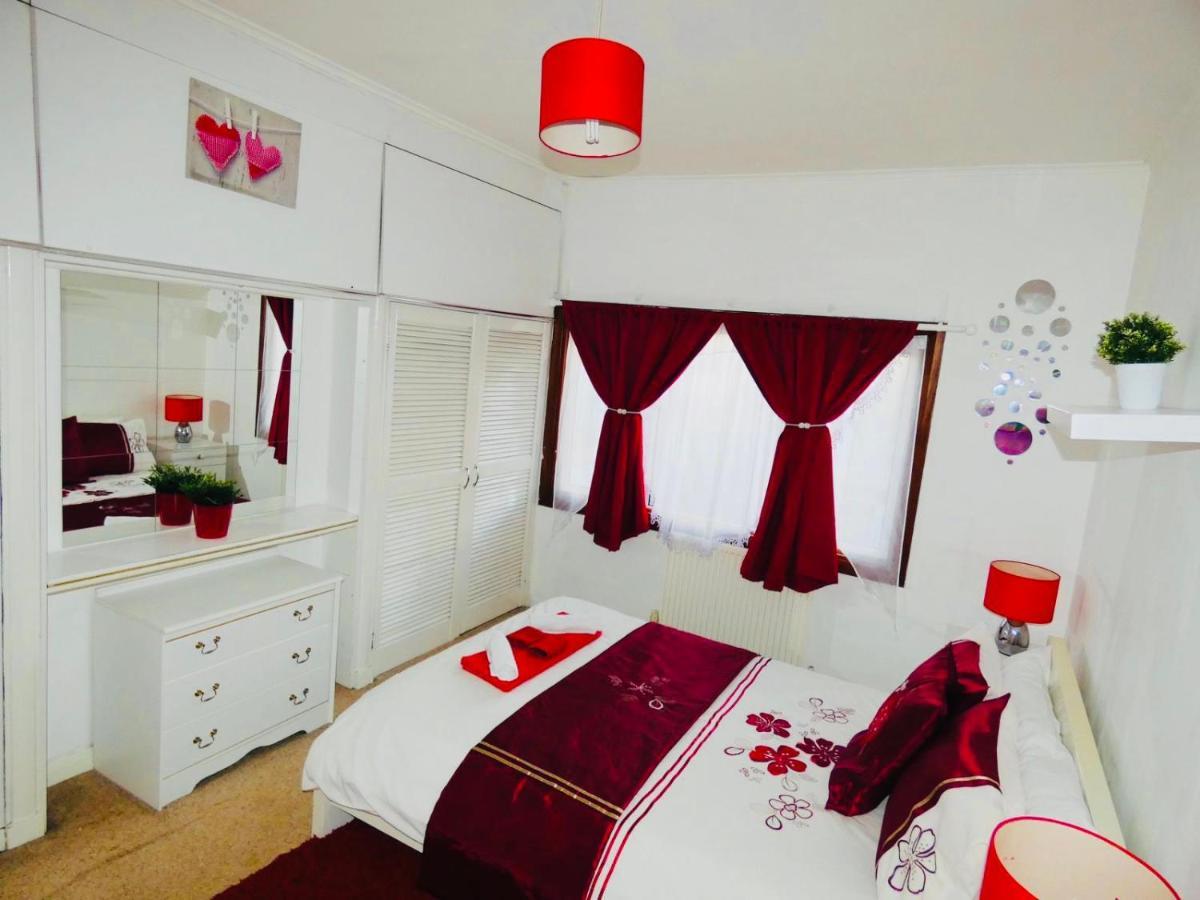Spacious 3 Bed House With Parking & Good Transport South Norwood Exteriér fotografie