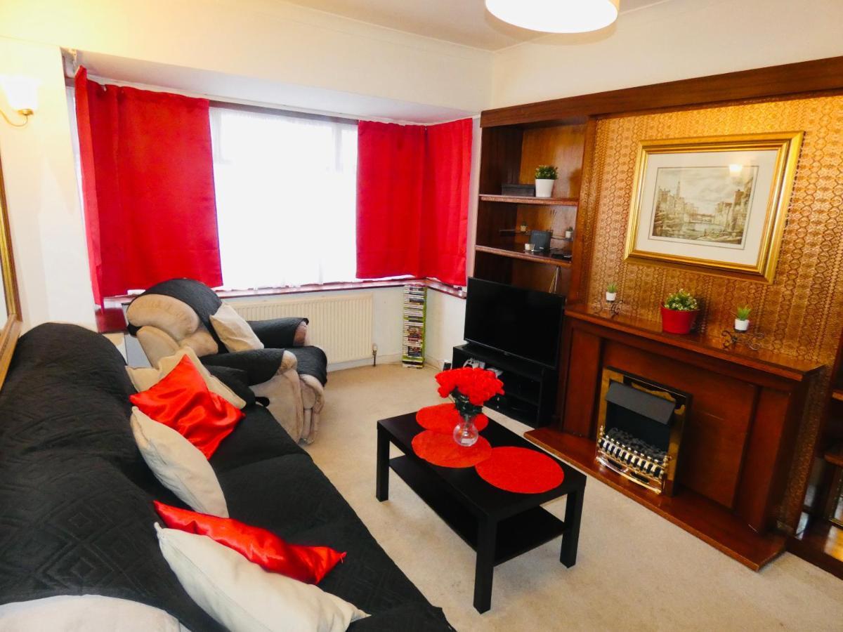 Spacious 3 Bed House With Parking & Good Transport South Norwood Exteriér fotografie