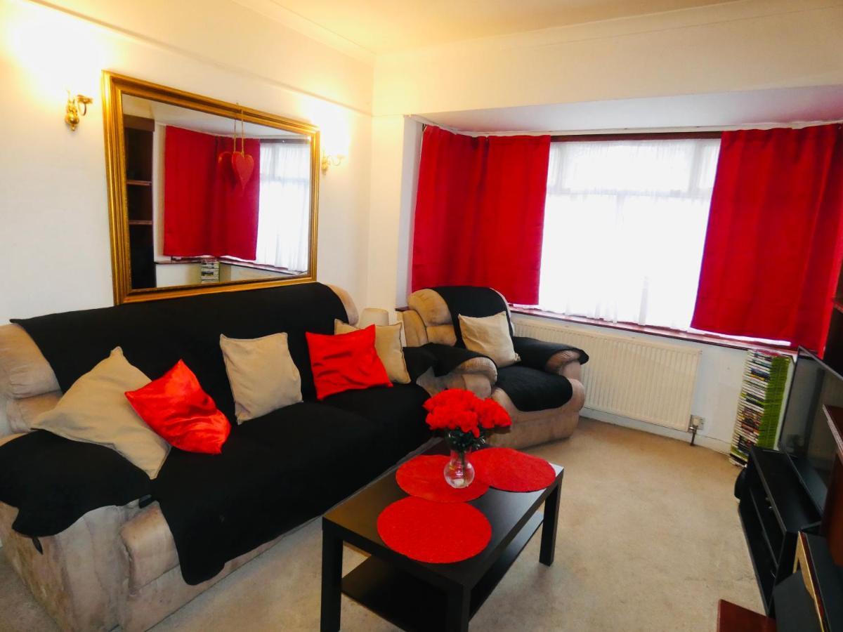 Spacious 3 Bed House With Parking & Good Transport South Norwood Exteriér fotografie